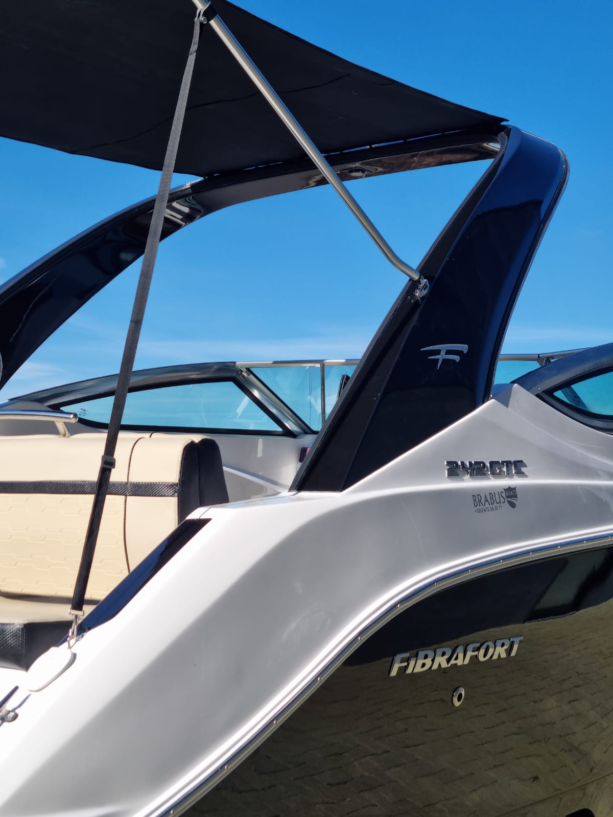fibrafort 242 GTC -200hp Mercury